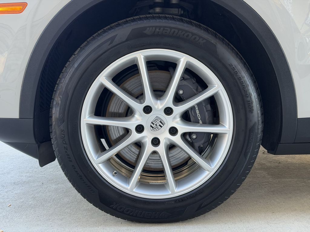 2024 Porsche Cayenne Image 15