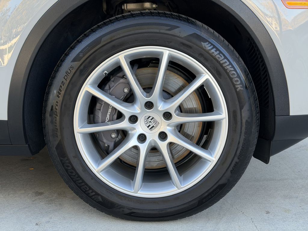 2024 Porsche Cayenne Image 18