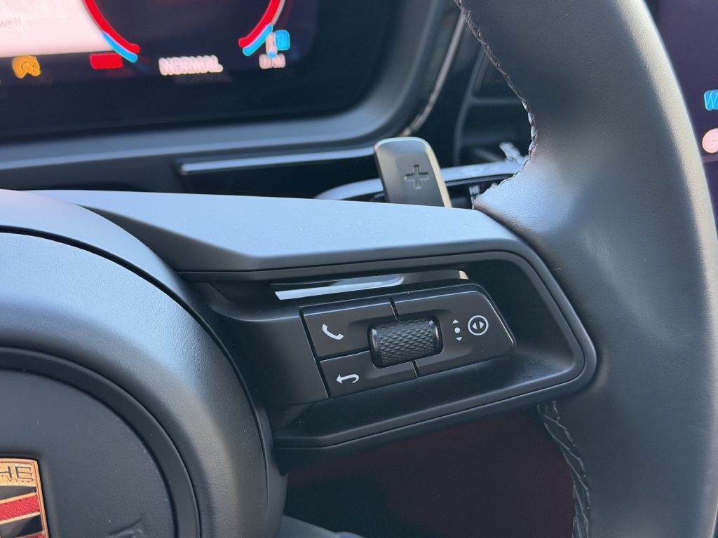 2024 Porsche Cayenne Image 36