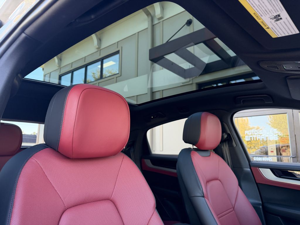 2024 Porsche Cayenne Image 69