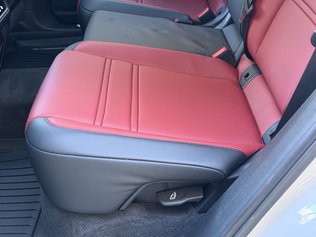 2024 Porsche Cayenne Image 78