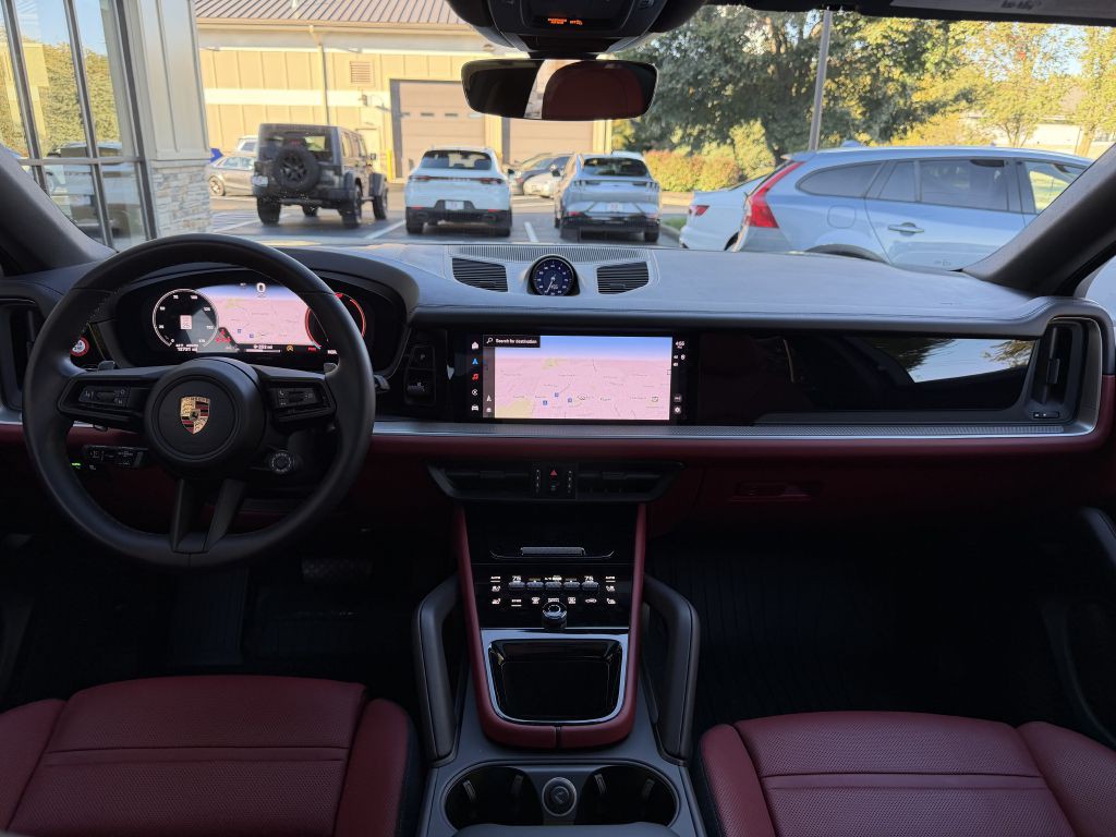 2024 Porsche Cayenne Image 81