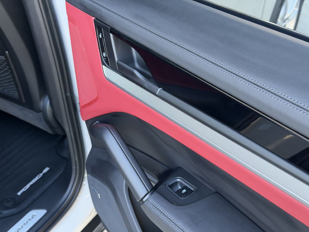 2024 Porsche Cayenne Image 85