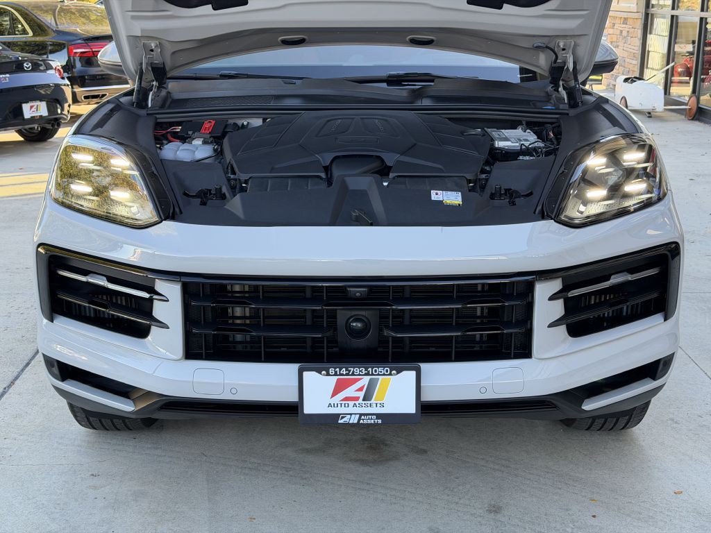 2024 Porsche Cayenne Image 98