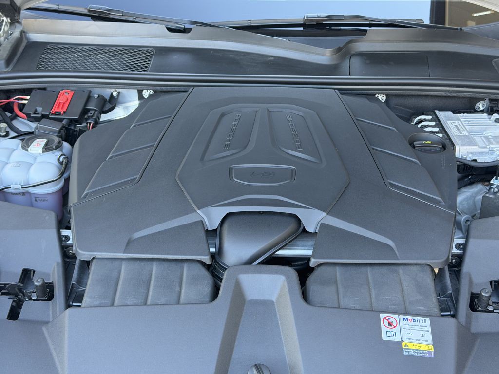 2024 Porsche Cayenne Image 99