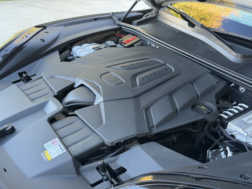 2024 Porsche Cayenne Image 101
