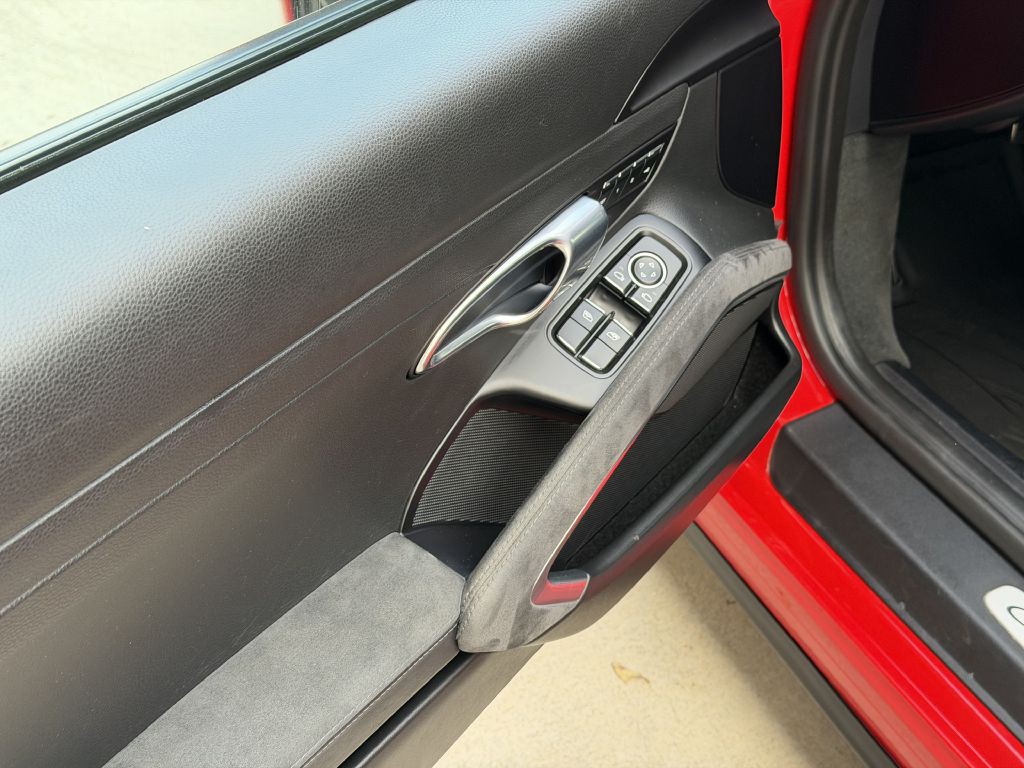 2018 Porsche 911 Image 23