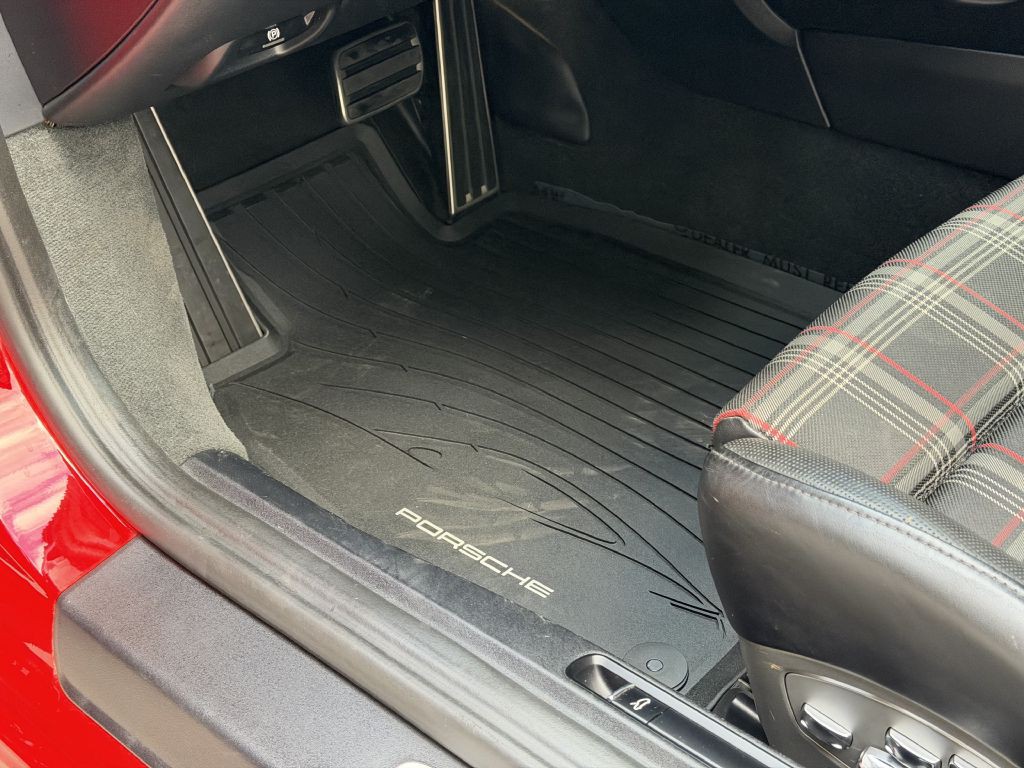 2018 Porsche 911 Image 27