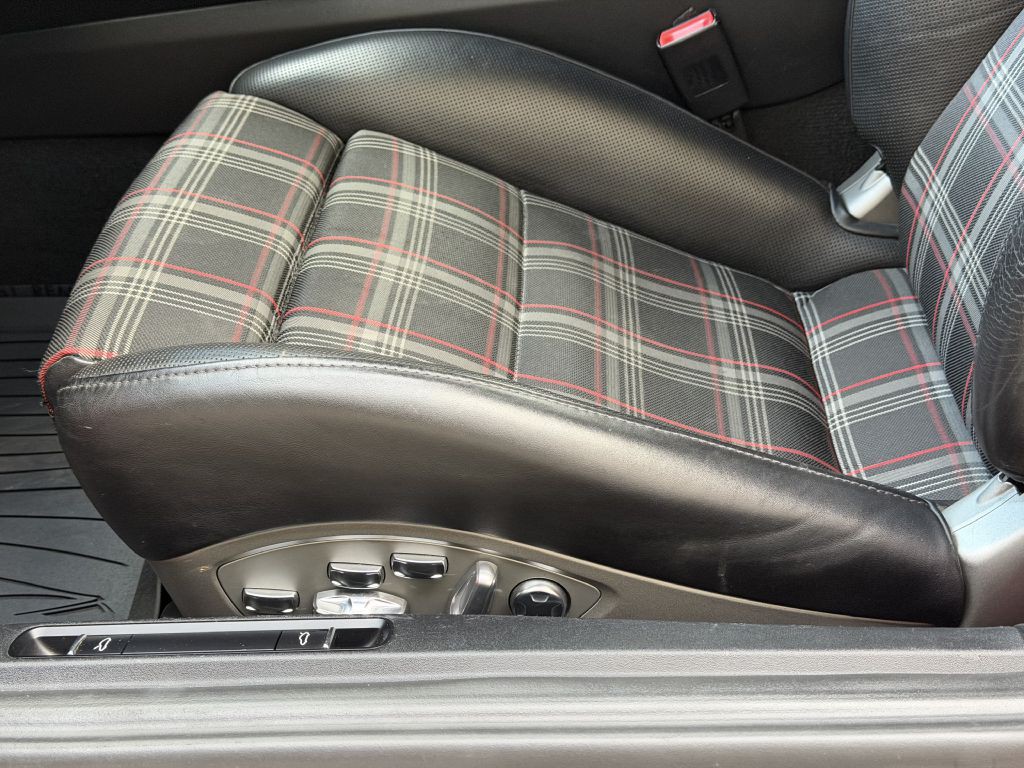 2018 Porsche 911 Image 28