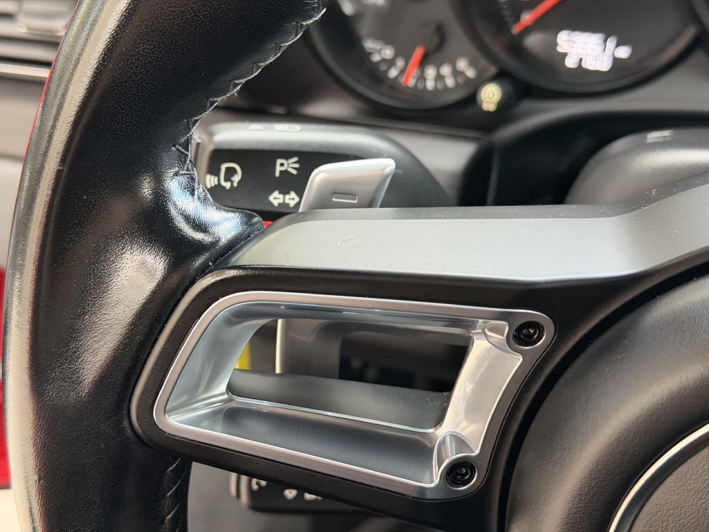 2018 Porsche 911 Image 35