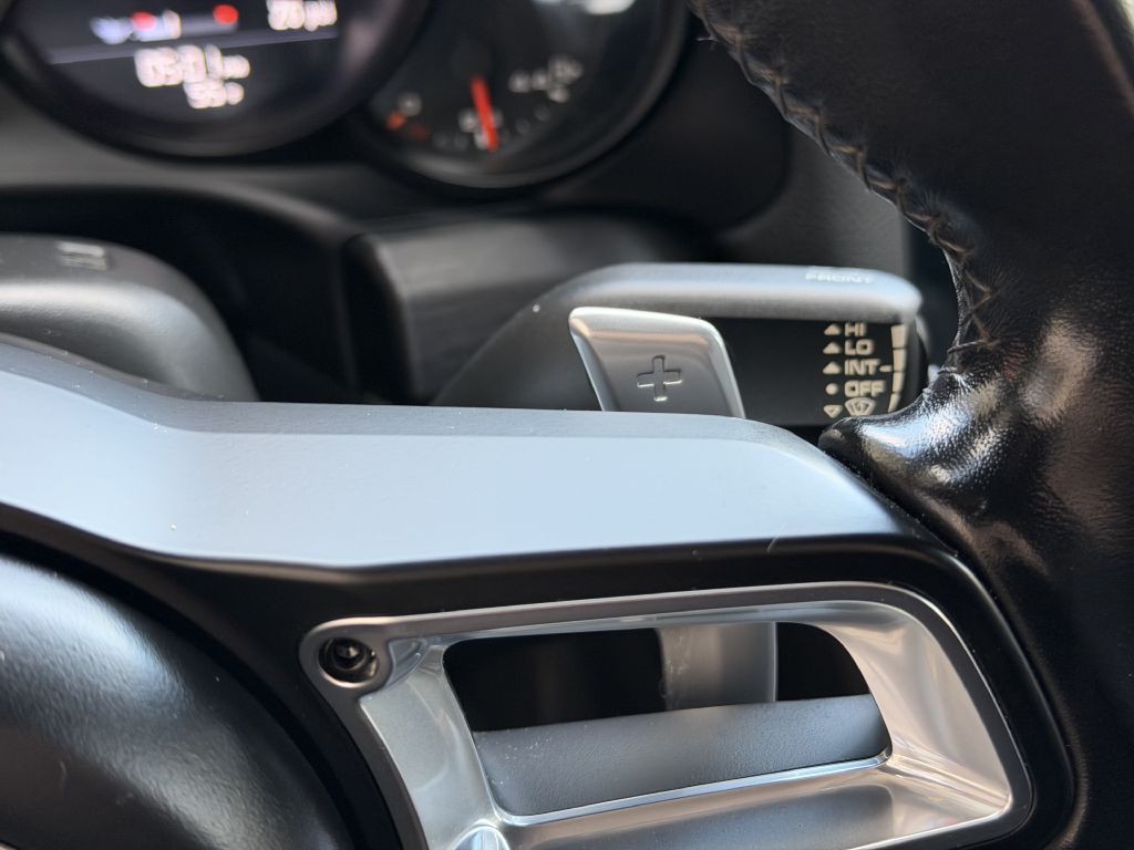 2018 Porsche 911 Image 36