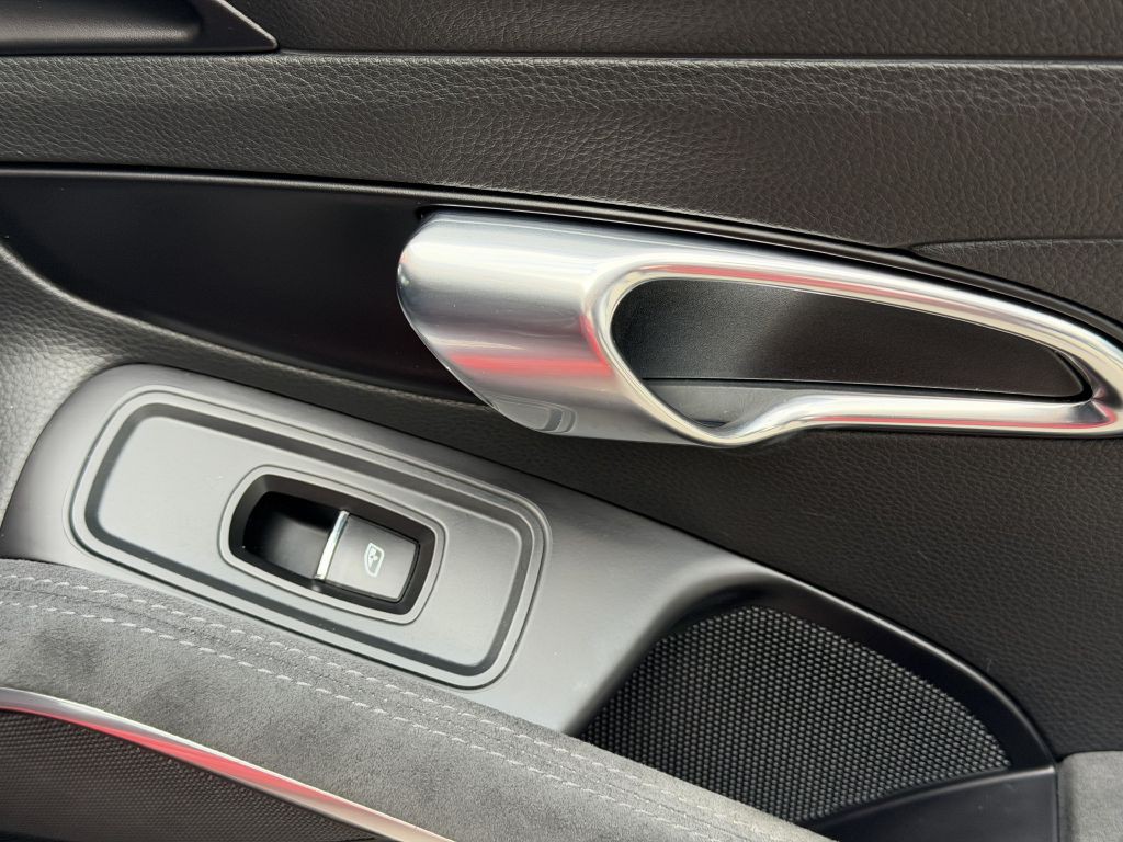 2018 Porsche 911 Image 60