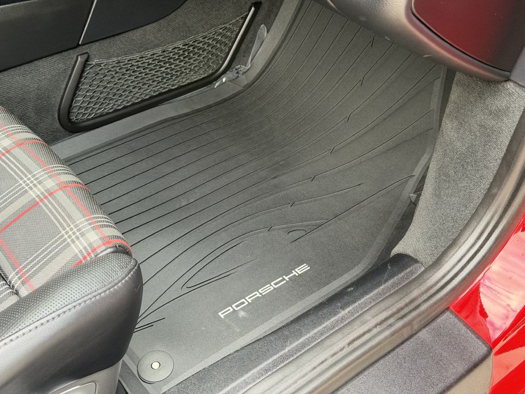 2018 Porsche 911 Image 63