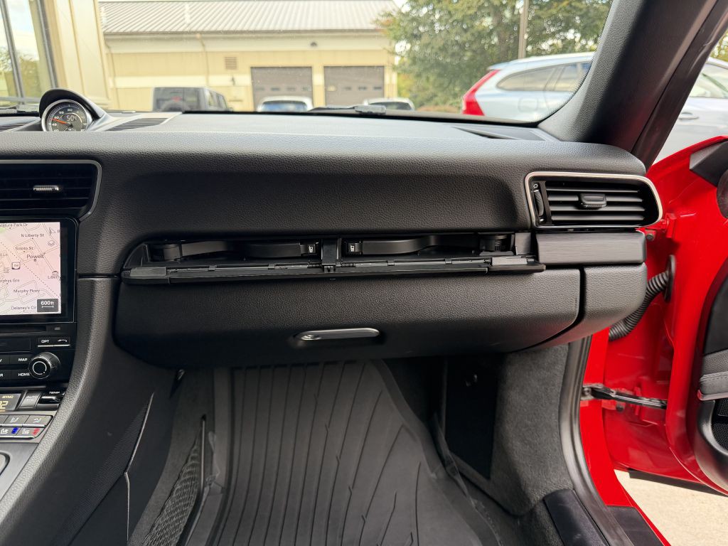 2018 Porsche 911 Image 69