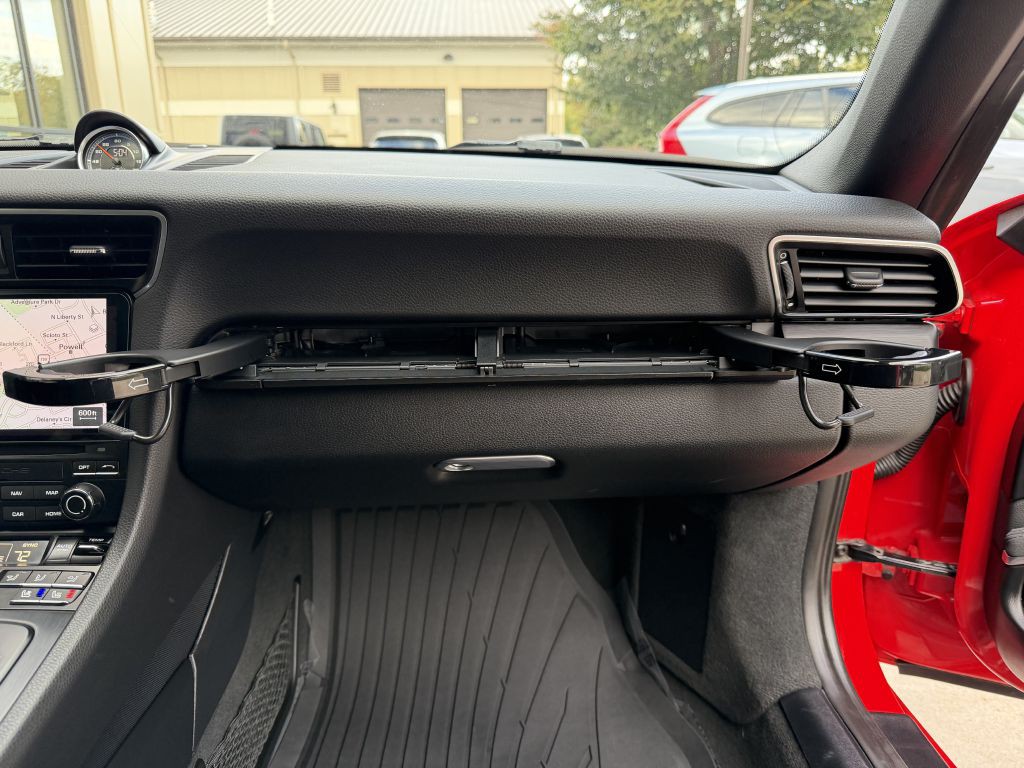 2018 Porsche 911 Image 70