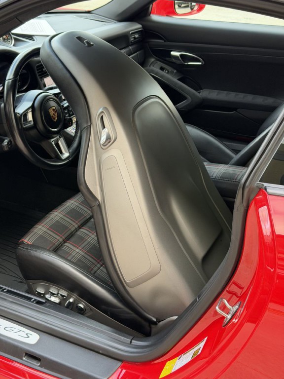 2018 Porsche 911 Image 78