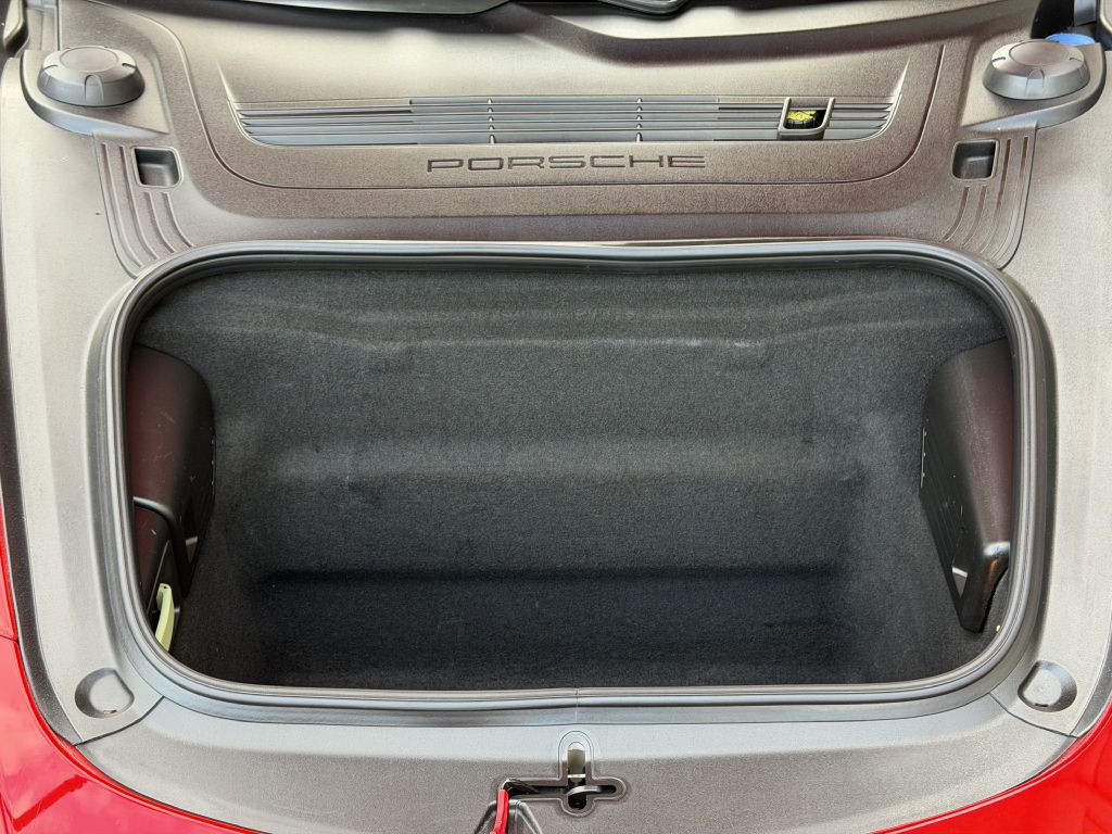 2018 Porsche 911 Image 83