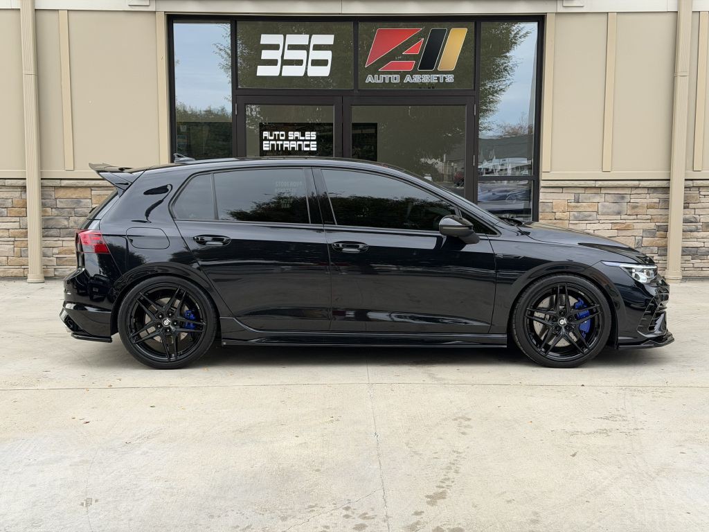 2022 Volkswagen Golf Image 2