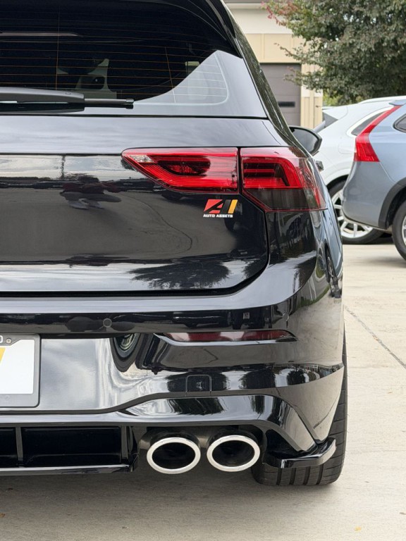 2022 Volkswagen Golf Image 16