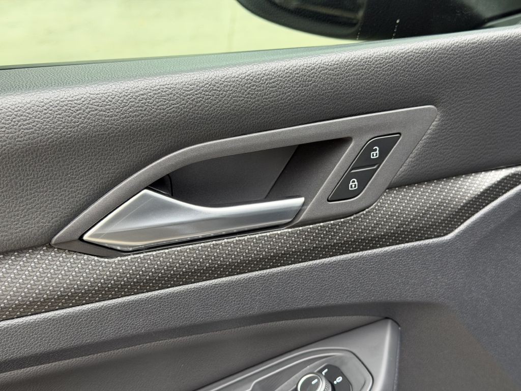 2022 Volkswagen Golf Image 26