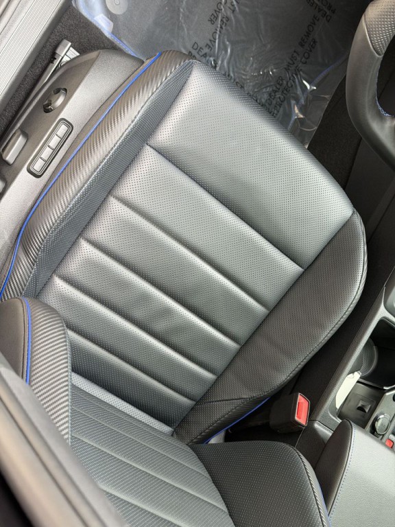 2022 Volkswagen Golf Image 32