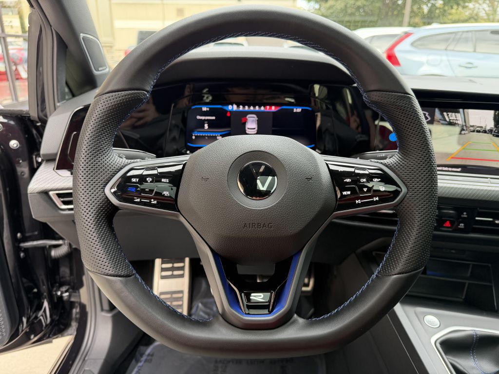 2022 Volkswagen Golf Image 35