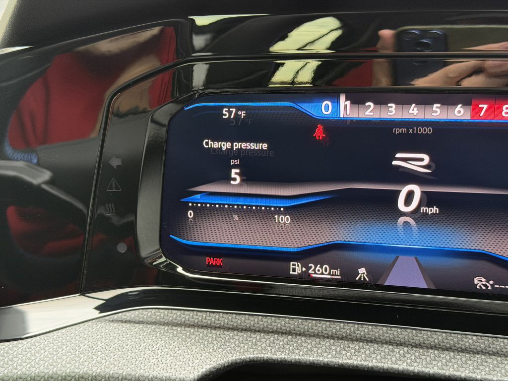 2022 Volkswagen Golf Image 38