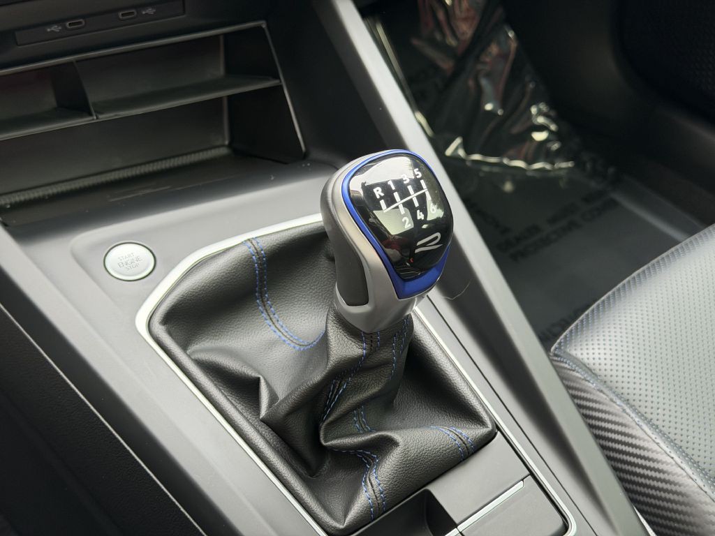 2022 Volkswagen Golf Image 44