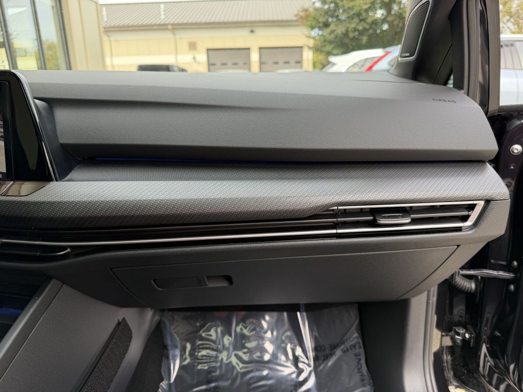 2022 Volkswagen Golf Image 62