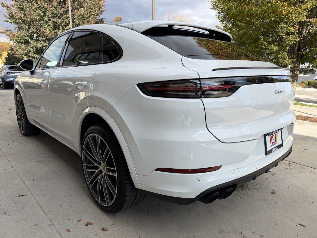 2022 Porsche Cayenne Image 5