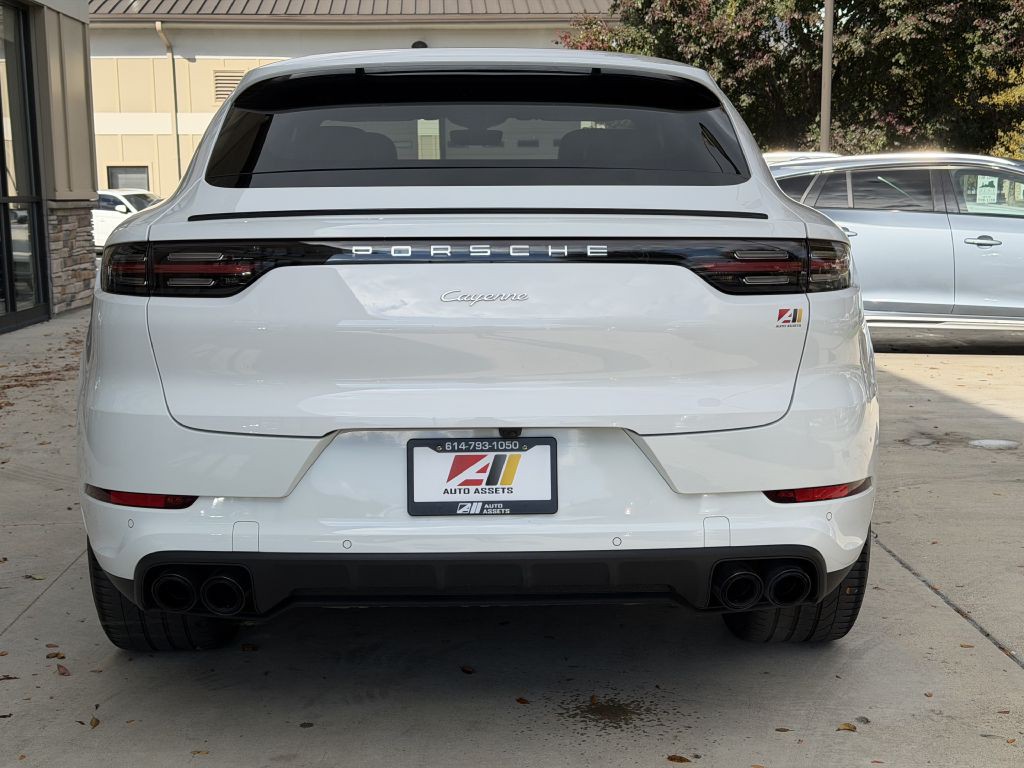 2022 Porsche Cayenne Image 6