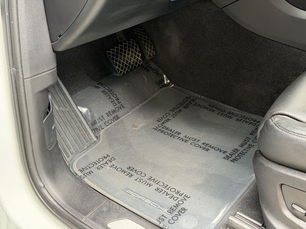 2022 Porsche Cayenne Image 25