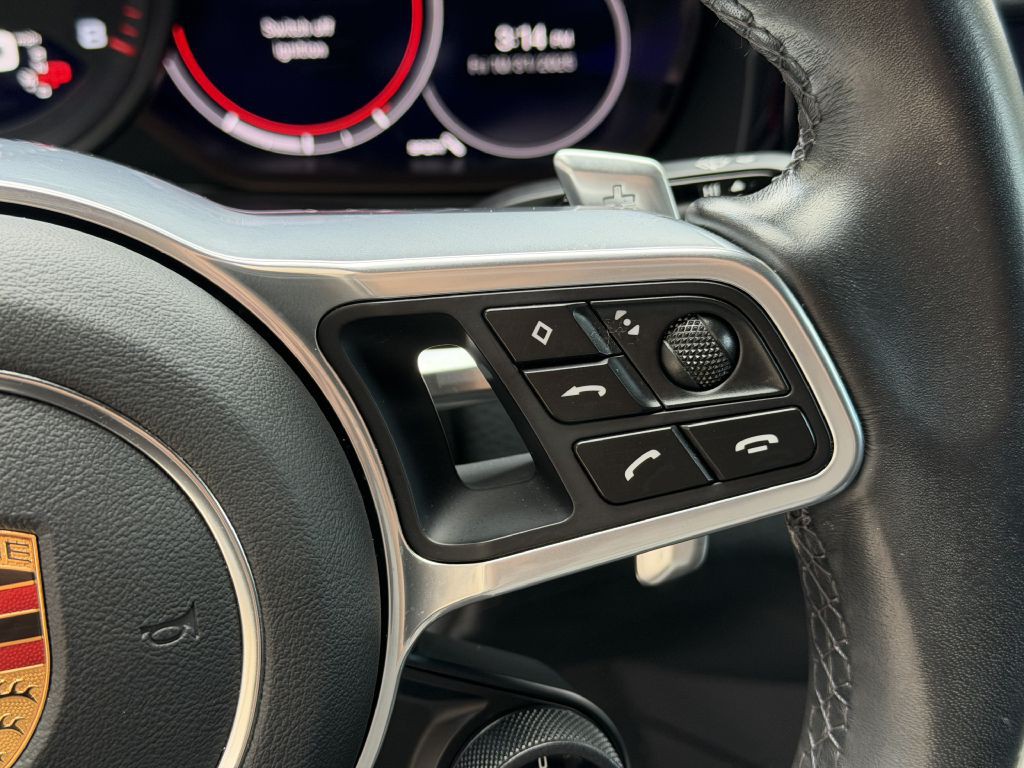 2022 Porsche Cayenne Image 34