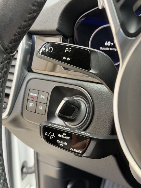 2022 Porsche Cayenne Image 35