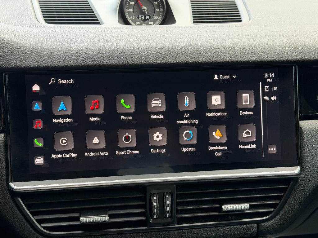 2022 Porsche Cayenne Image 41