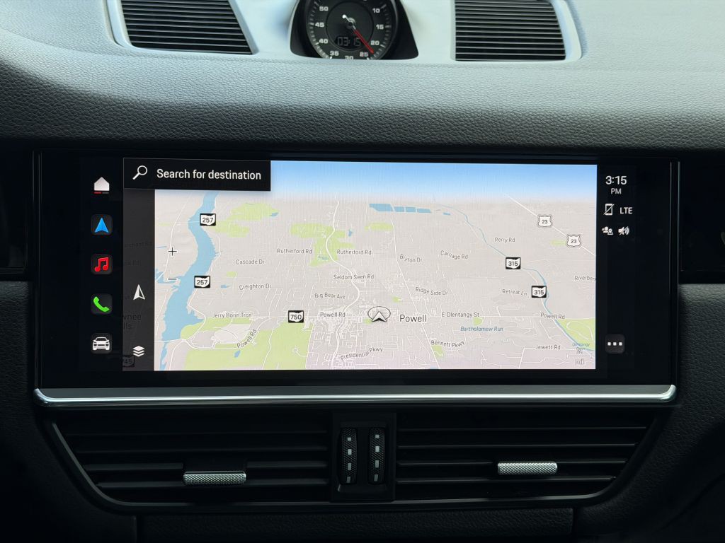 2022 Porsche Cayenne Image 44