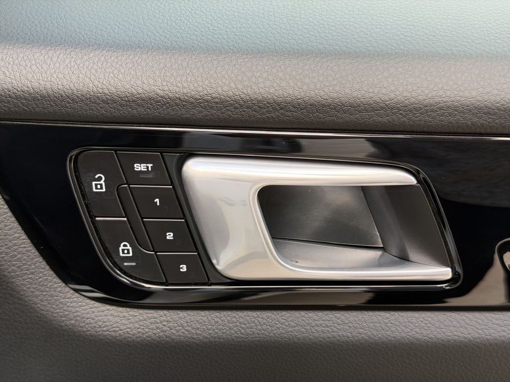 2022 Porsche Cayenne Image 59