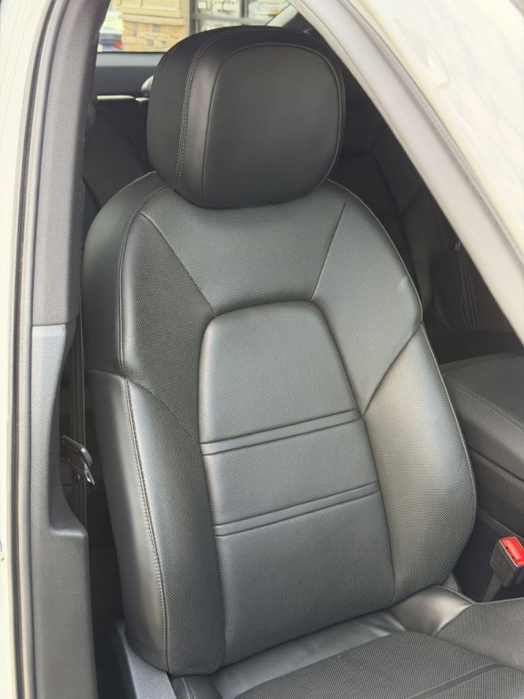 2022 Porsche Cayenne Image 64