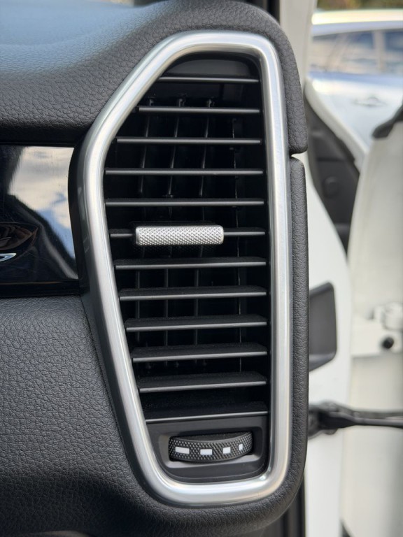 2022 Porsche Cayenne Image 67