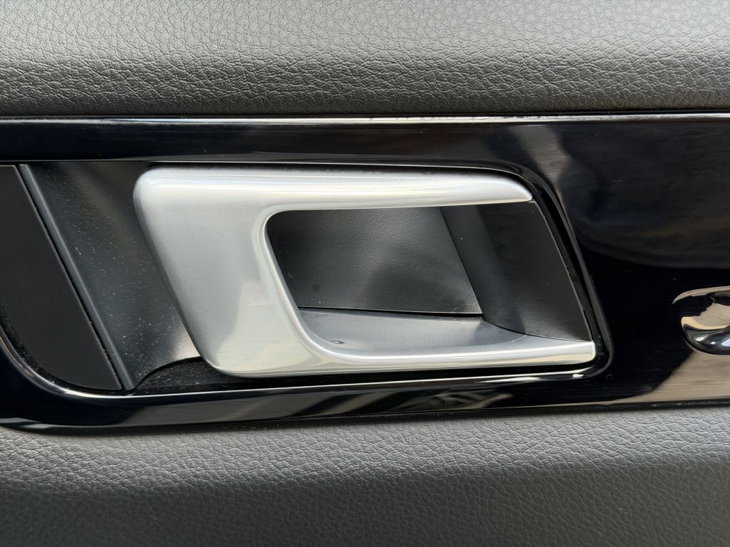 2022 Porsche Cayenne Image 75