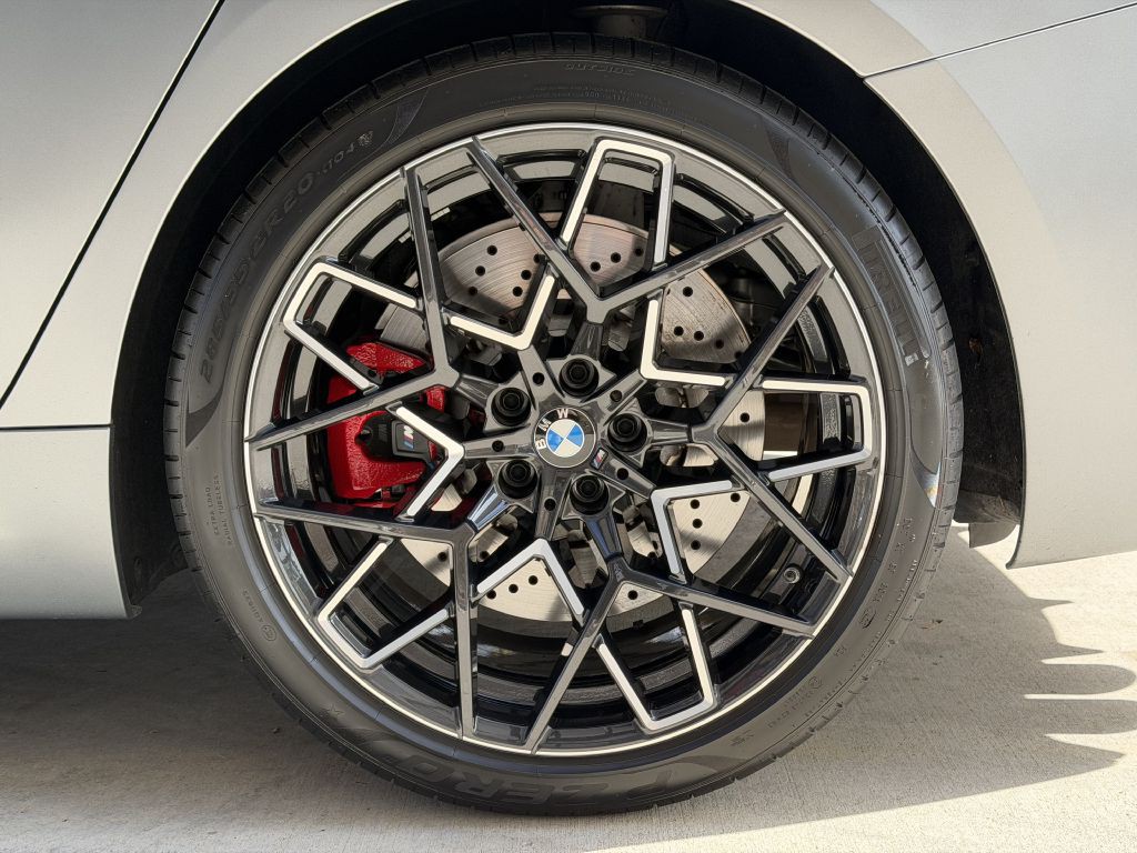 2024 BMW M8 Image 16