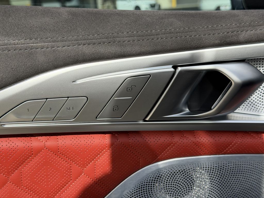 2024 BMW M8 Image 22