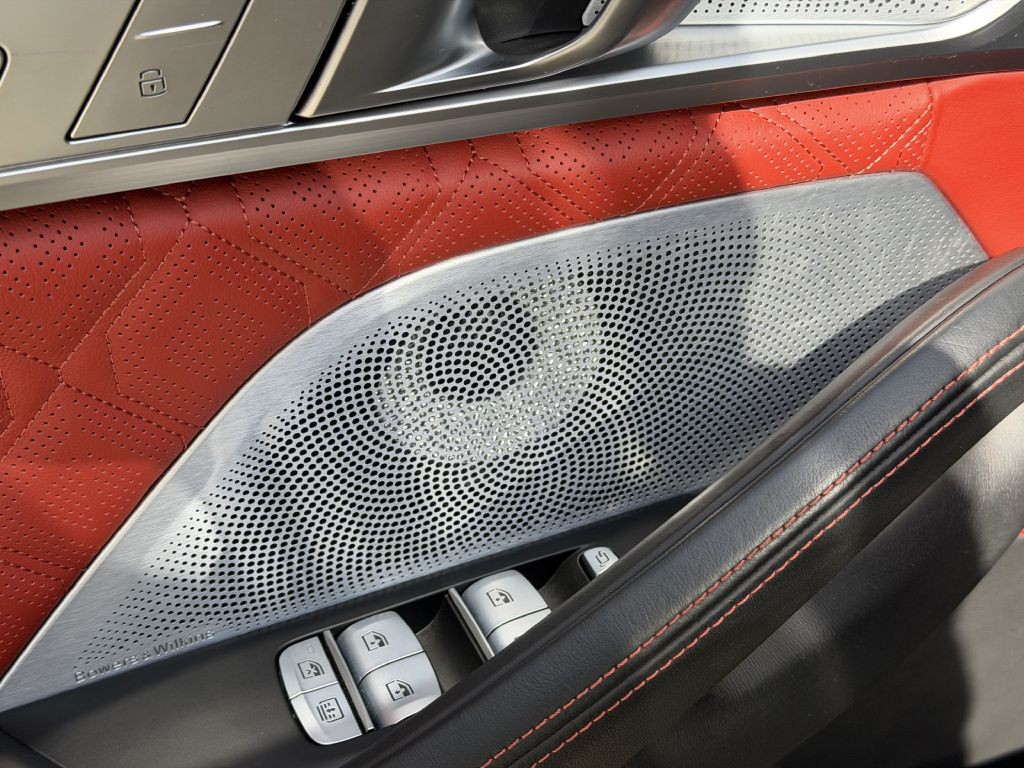 2024 BMW M8 Image 23