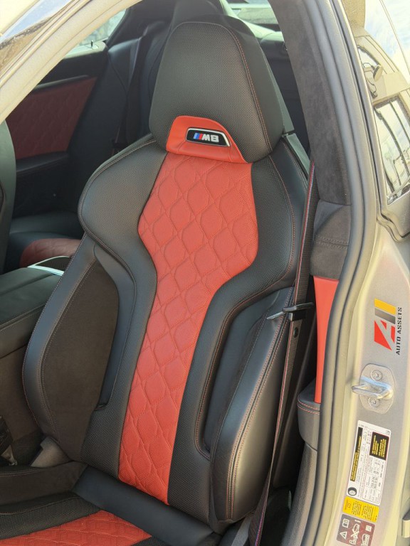 2024 BMW M8 Image 27