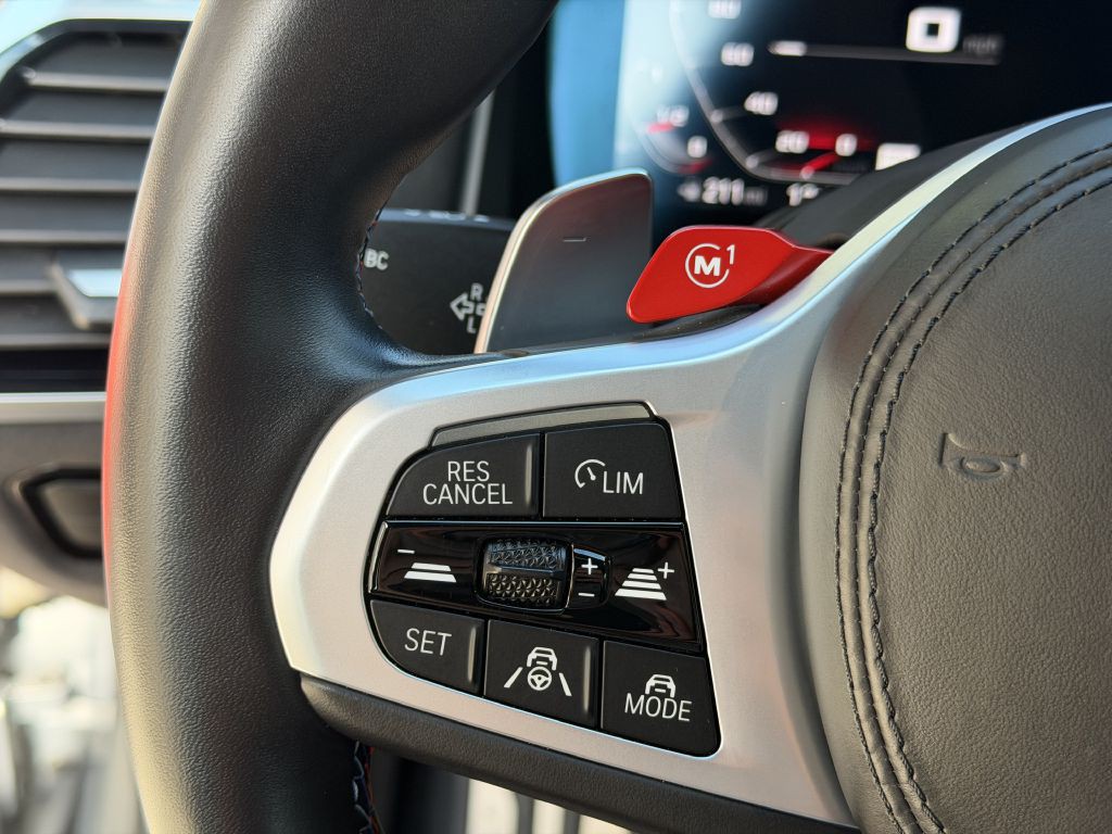 2024 BMW M8 Image 33