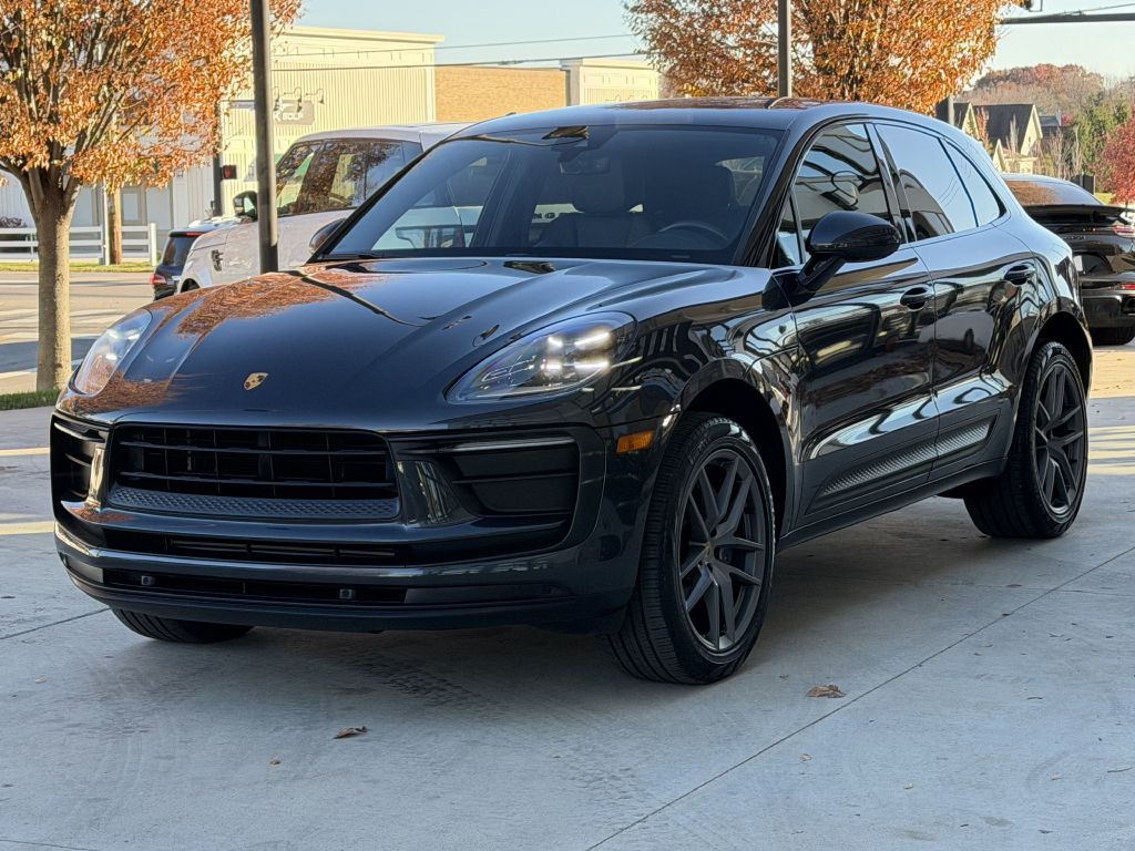 2022 Porsche Macan Image 11