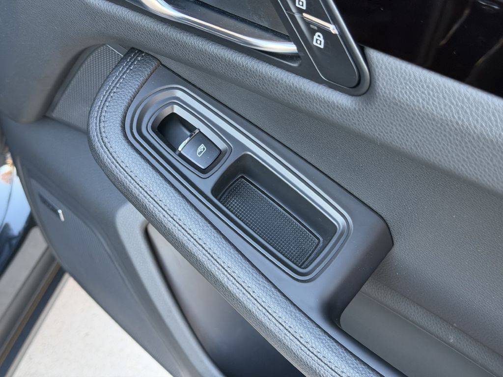 2022 Porsche Macan Image 58