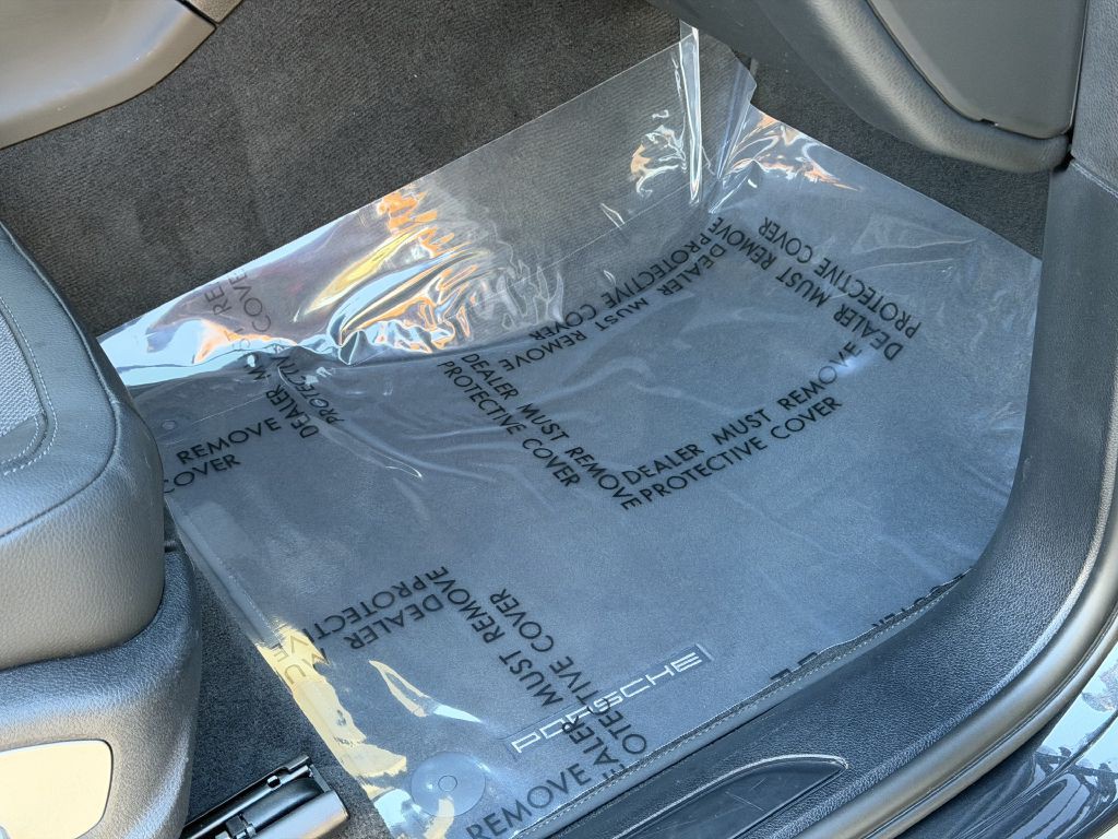 2022 Porsche Macan Image 61