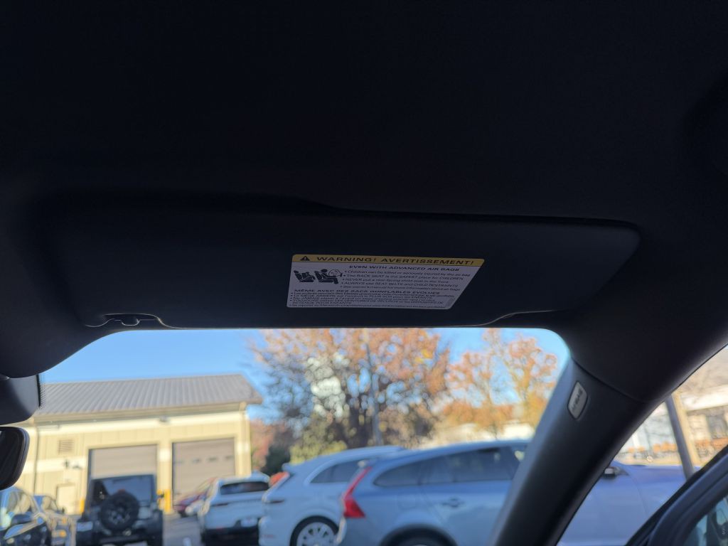 2022 Porsche Macan Image 66