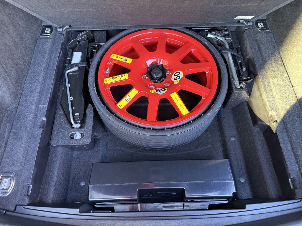 2022 Porsche Macan Image 91